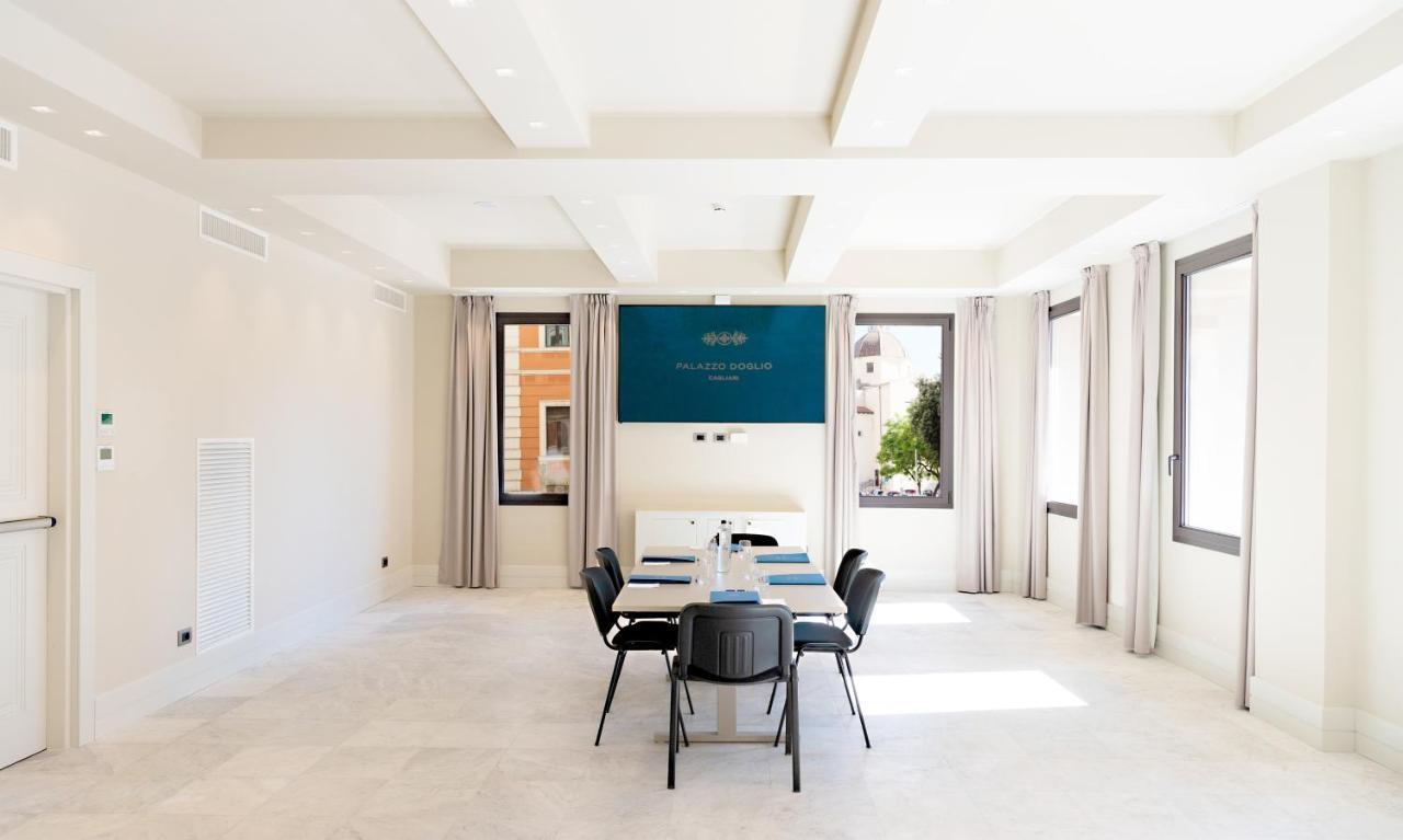 Palazzo Doglio Hotell Cagliari Eksteriør bilde The boardroom at the European University Barcelona