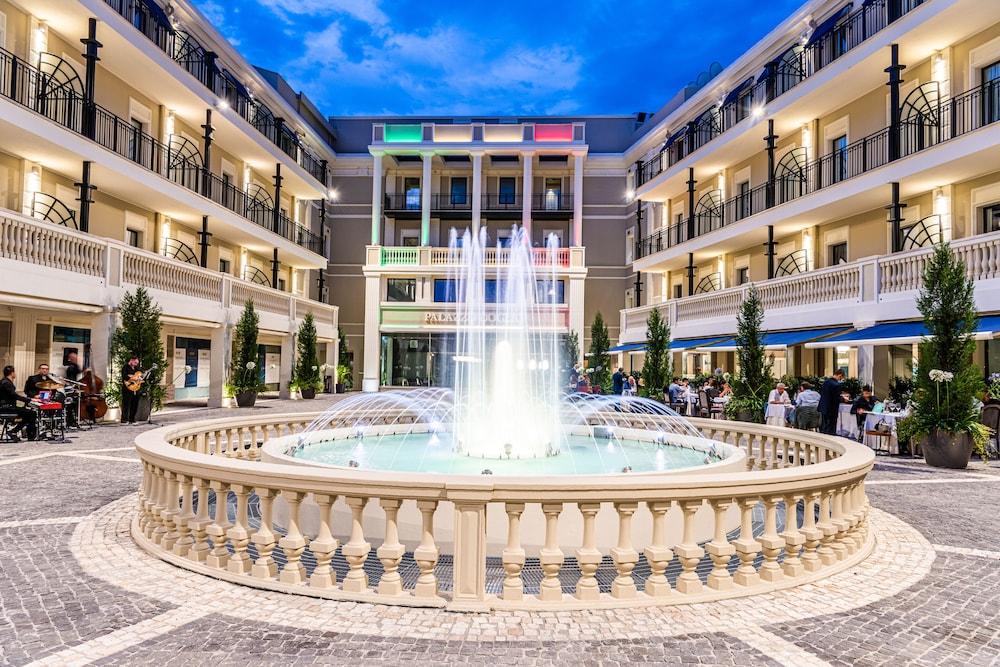 Palazzo Doglio Hotell Cagliari Eksteriør bilde The central fountain