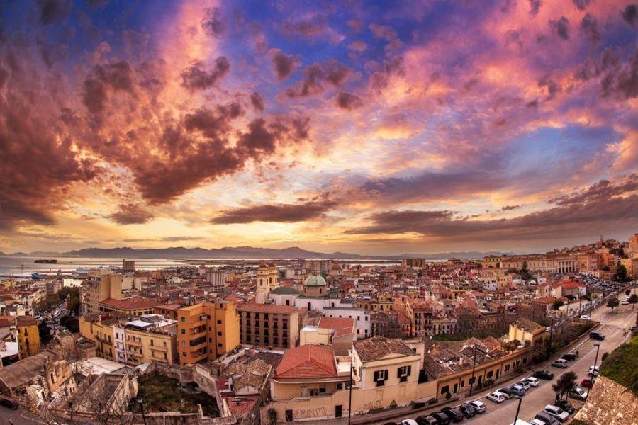 Palazzo Doglio Hotell Cagliari Eksteriør bilde Sunset over the city