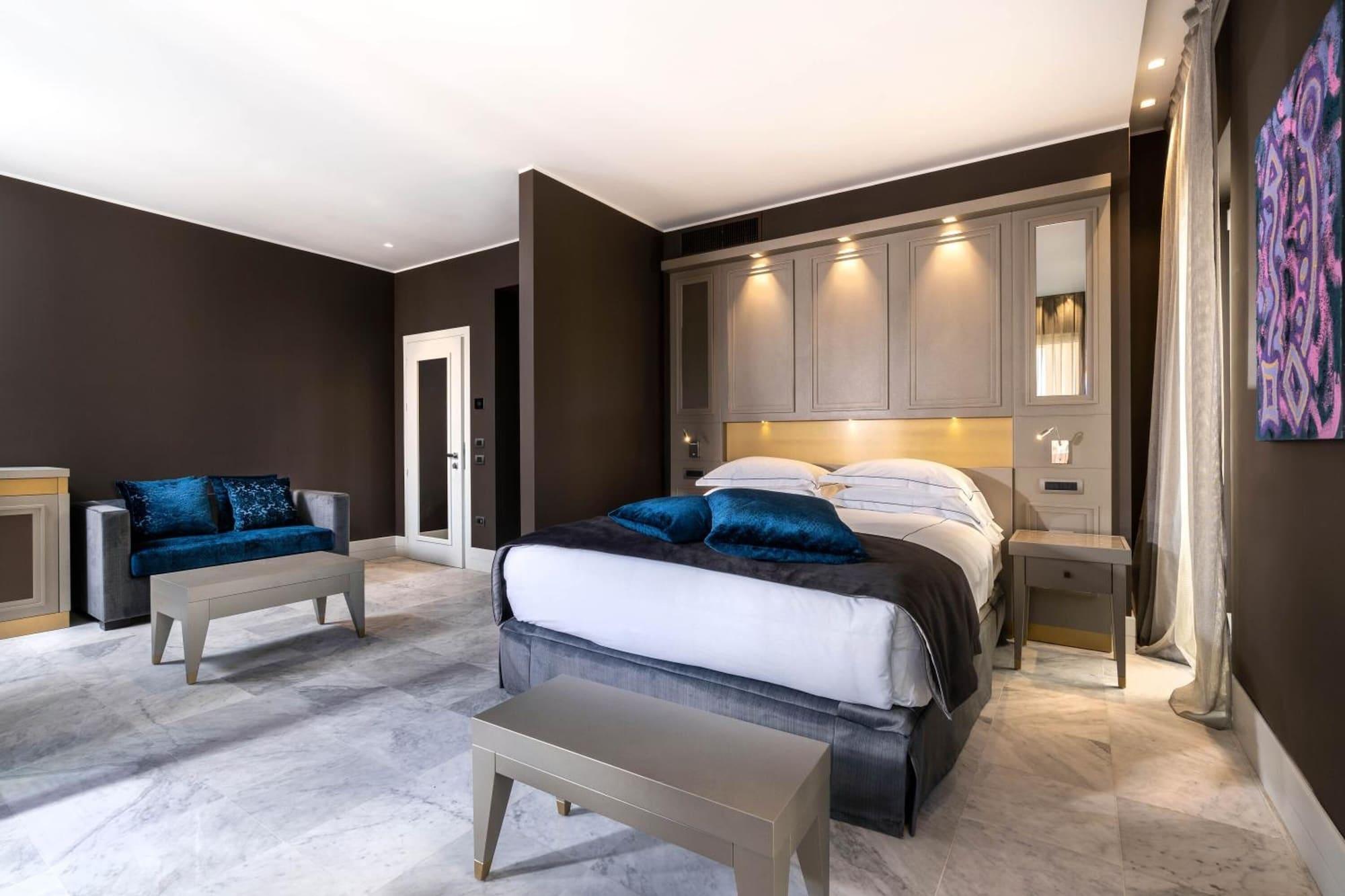 Palazzo Doglio Hotell Cagliari Eksteriør bilde A bedroom at the hotel